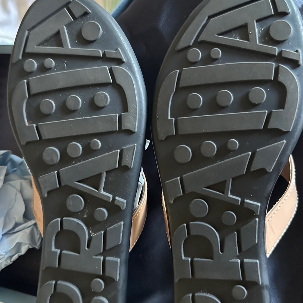 Prada thong Sandals patent leather 35 or 5 - Picture 7 of 7